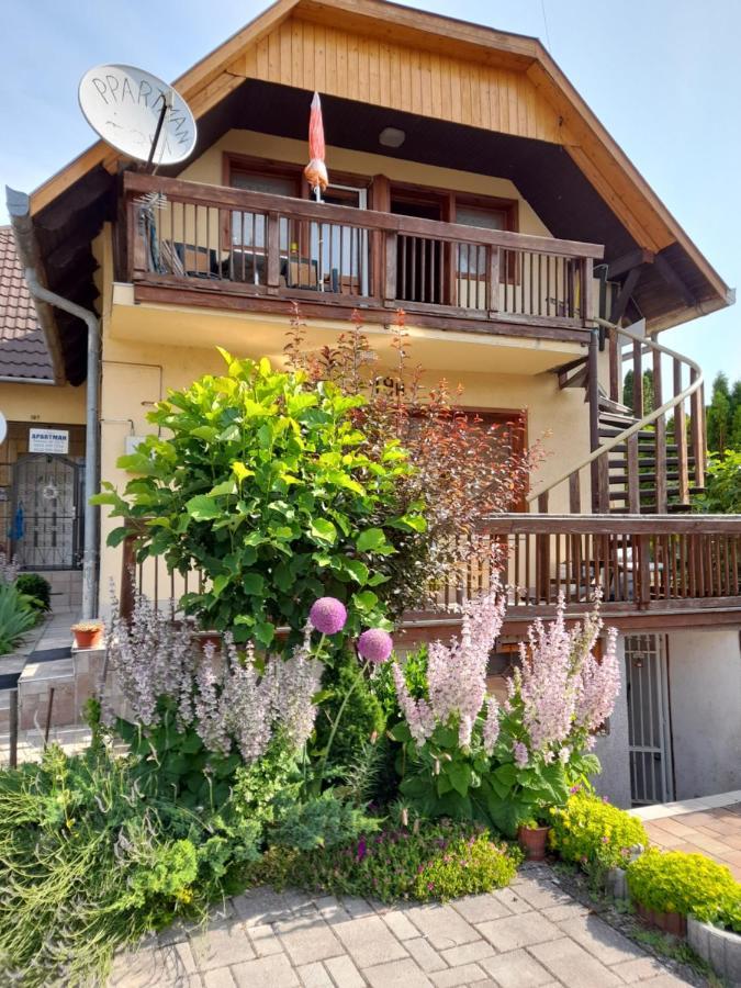 Harmonia Vendeghaz 100 Meterre Az Igali Gyogyfuerdotol Apartamento Exterior foto