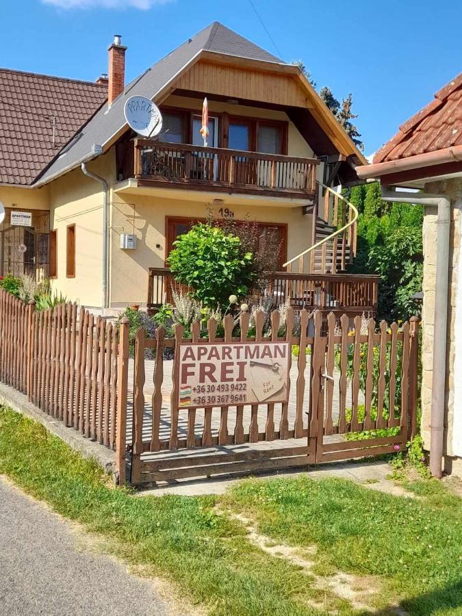 Harmonia Vendeghaz 100 Meterre Az Igali Gyogyfuerdotol Apartamento Exterior foto