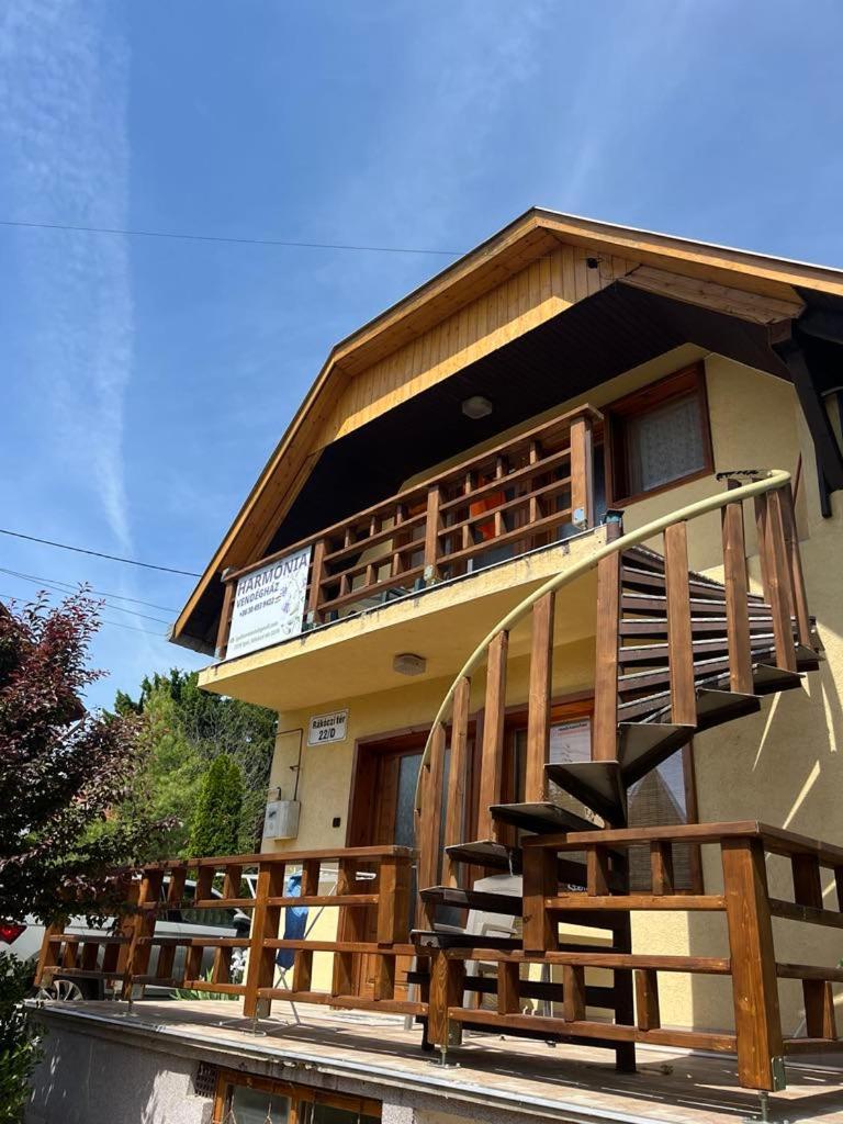 Harmonia Vendeghaz 100 Meterre Az Igali Gyogyfuerdotol Apartamento Exterior foto